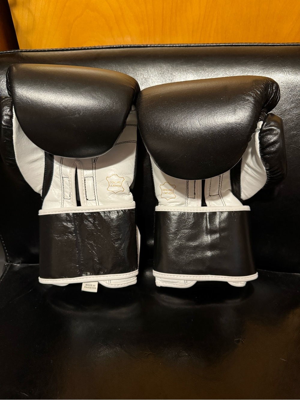TITLE Boxing Black and White pro leather Training Gloves and wraps - Picture 4 of 10